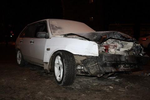 В Кизлярском районе Дагестана в столкновении двух легковушек пострадали два человека